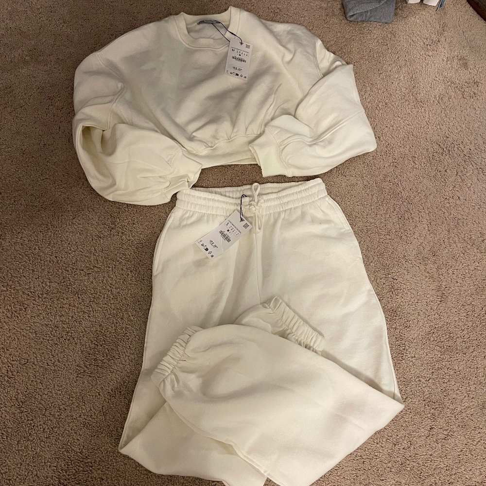 Brand New: Zara Cream Sweatsuit